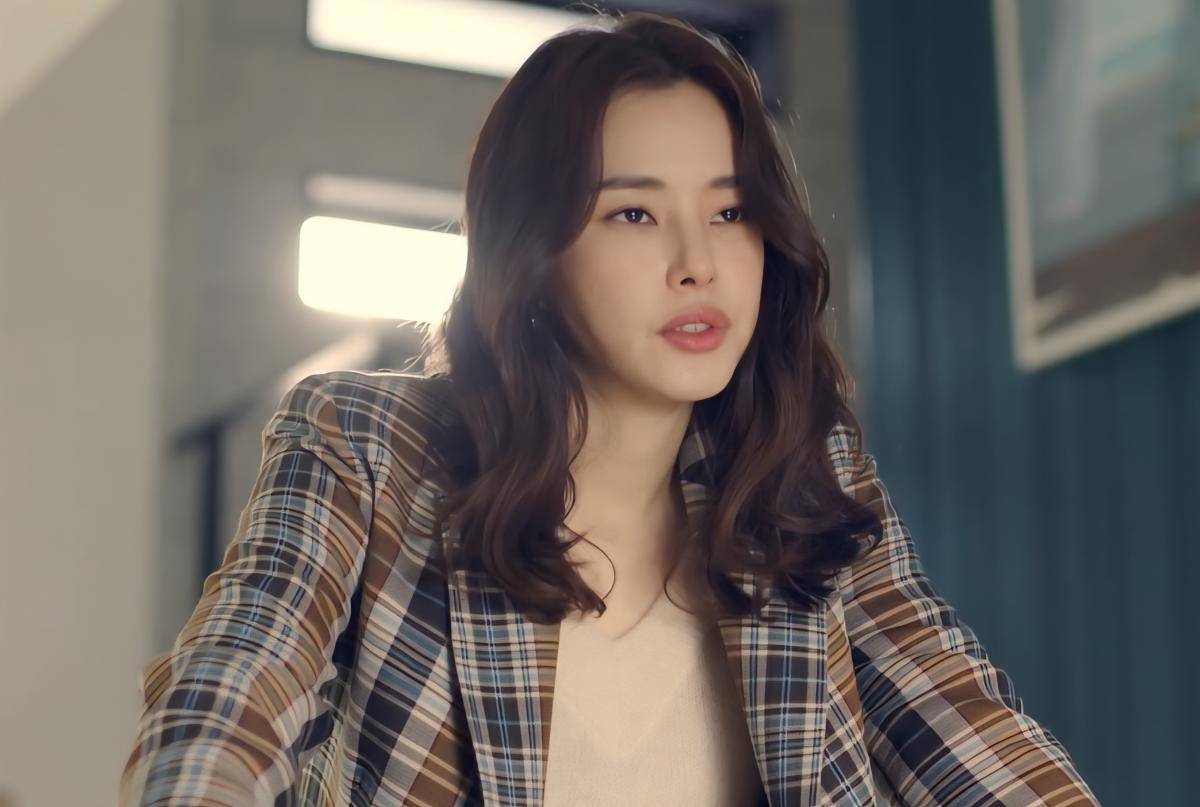 Drama The Fiery Priest (dok. SBS/The Fiery Priest)