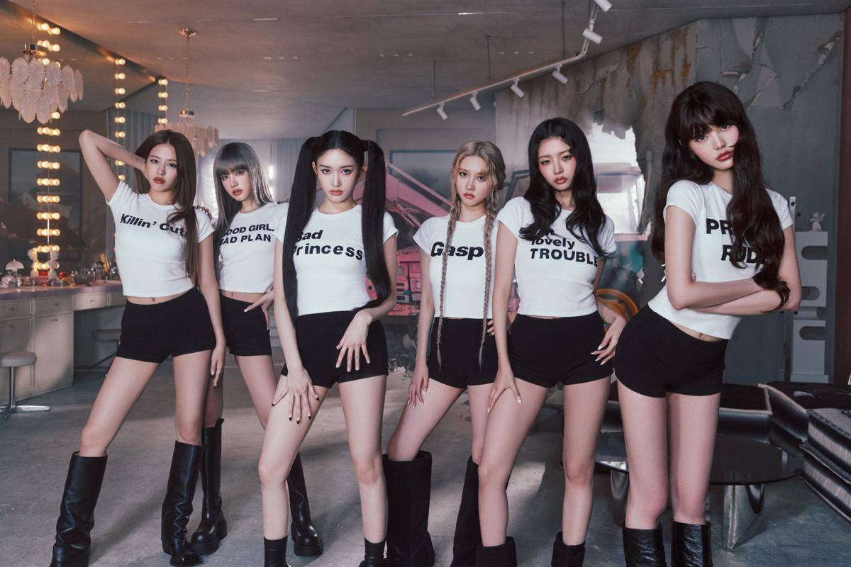potret IVE di mini album IVE SECRET (x.com/IVEstarship)