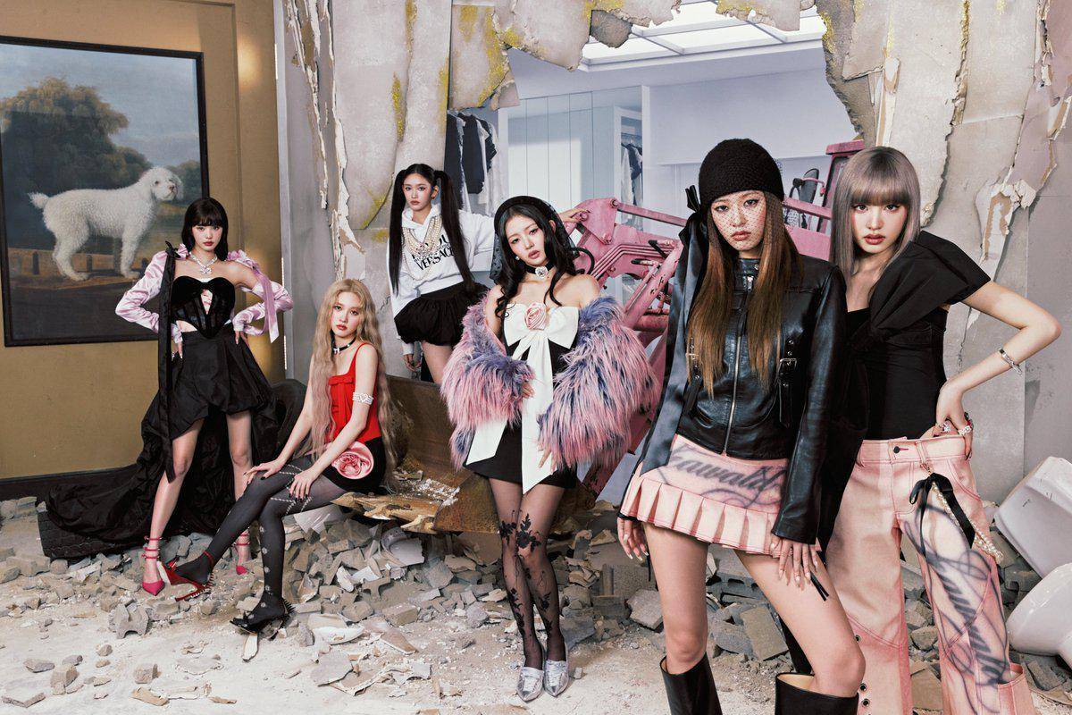 potret IVE di mini album IVE SECRET (x.com/IVEstarship)