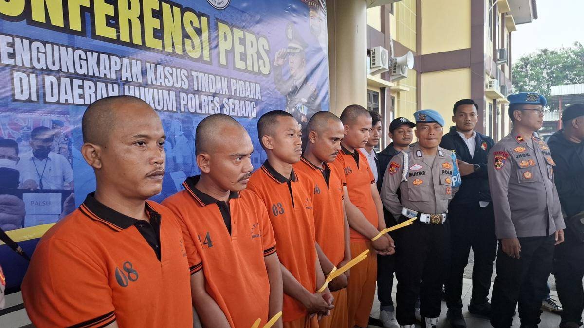 Lima tersangka pengeroyokan di Jawilan (Dok. Khaerul Anwar)