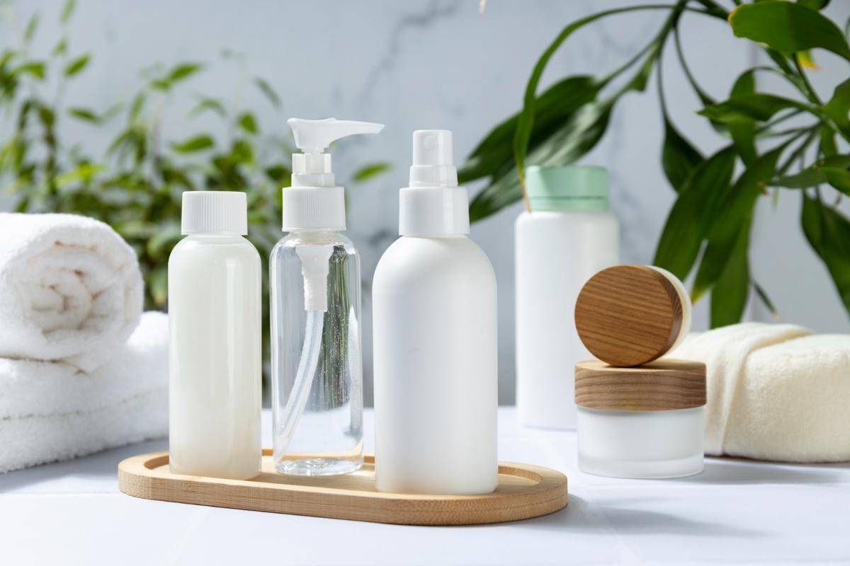 ilustrasi produk skincare yang benar-benar bikin kulit sehat (freepik.com/freepik)