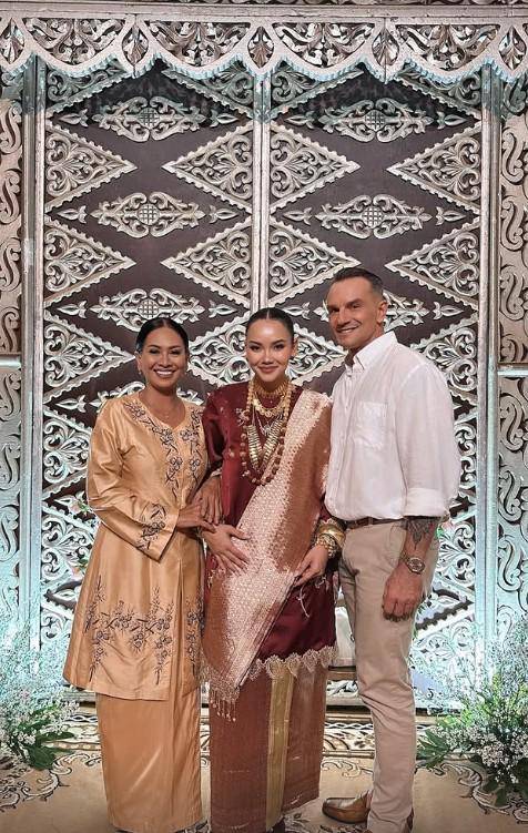 Syukuran Pernikahan Kakak Alyssa Daguise (Instagram.com/risa_dewi)