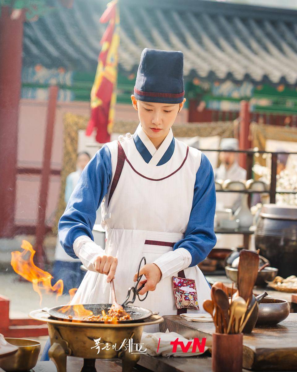 cuplikan drama Bon Appetit, Your Majesty