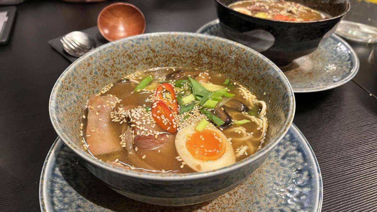ilustrasi ramen