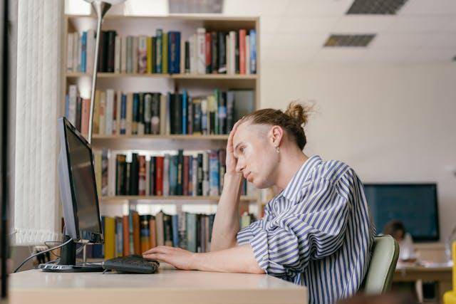 ilustrasi sedang burnout 