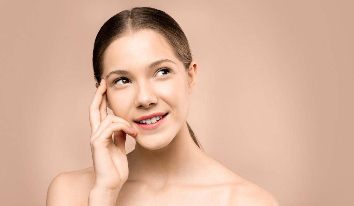 ilustrasi tips memilih skincare untuk remaja (pexels.com/Shiny Diamond)