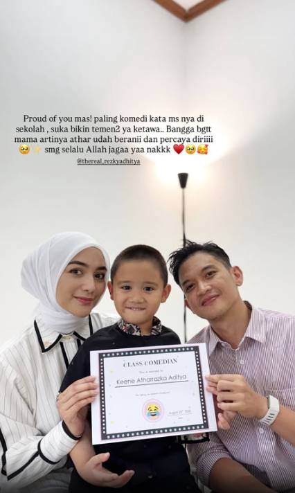 Athar dapat penghargaan "si paling komedi" di sekolah