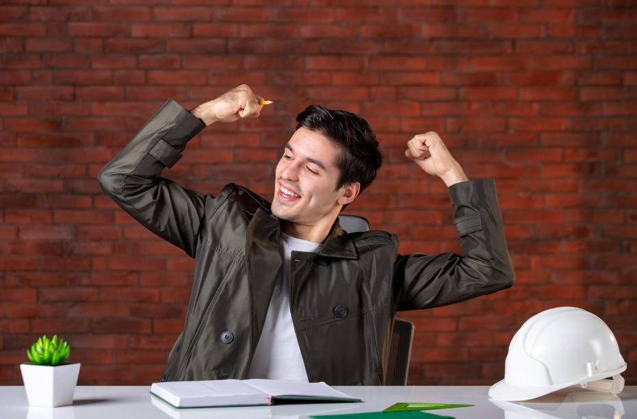 illustrasi semangat kerja (freepik.com/KamranAydinov)