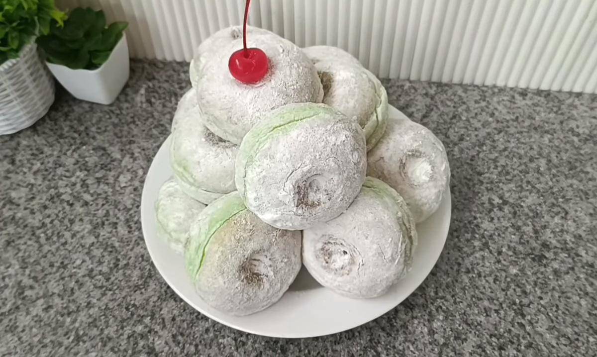 ilustrasi donat pandan susu
