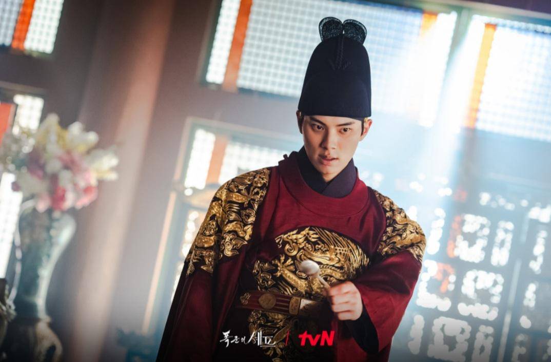 Cuplikan drakor Bon Appetit, Your Majesty