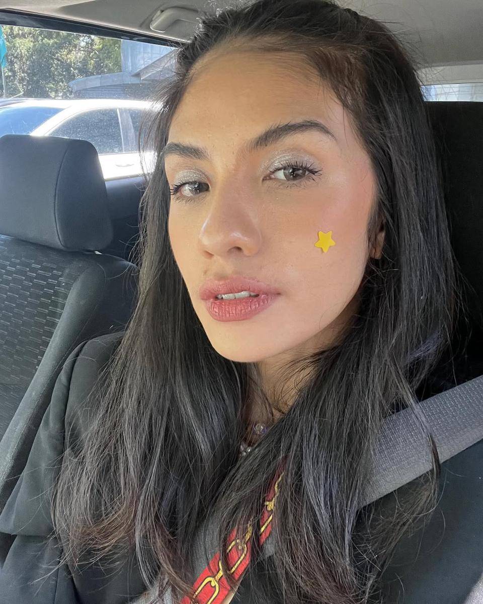 Inspirasi makeup ala Nadila Ernesta (instagram.com/nadila_ernesta)