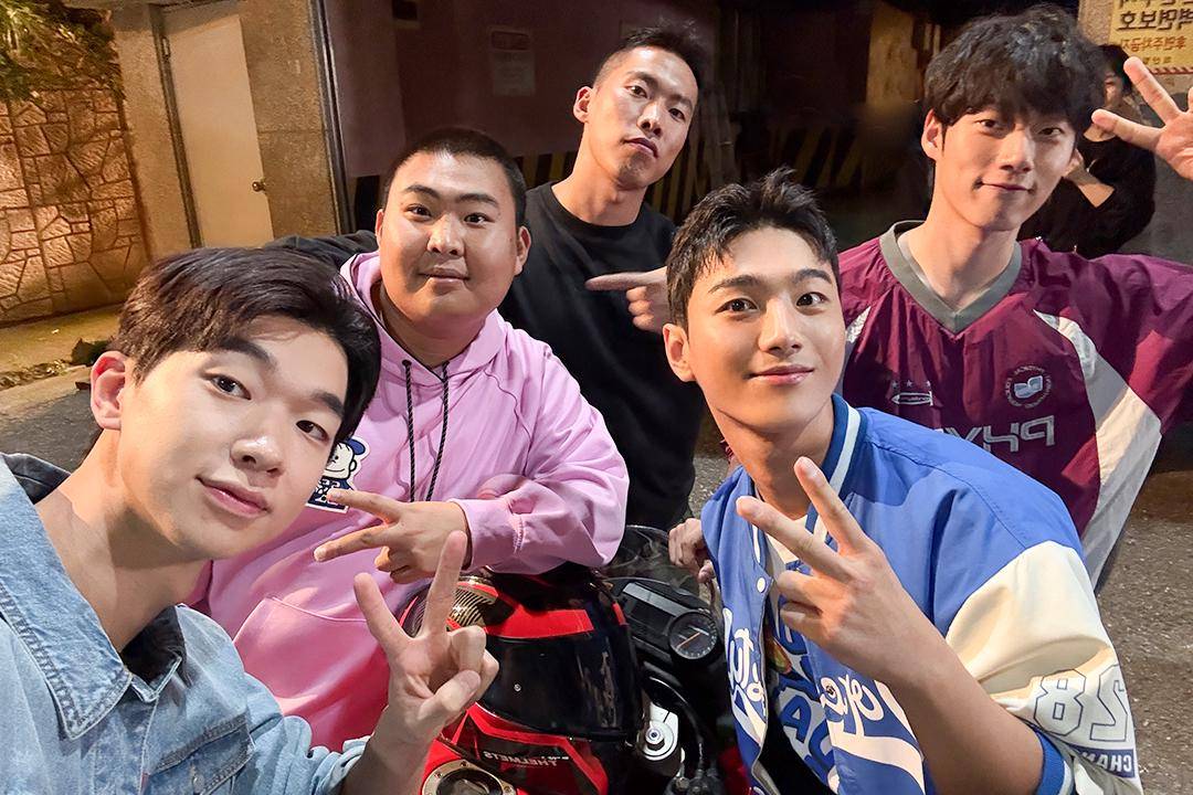Kim E Jun, Lee Su Chan, Yoon Jae Chan, Hwang Sung Bin, dan Woo Min Kyu di The Winning Try (instagram.com/sbsdrama.official)