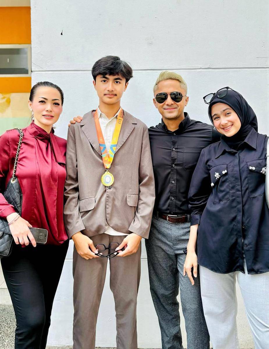 anak Hengky Kurniawan dapat penghargaan di bidang matematika