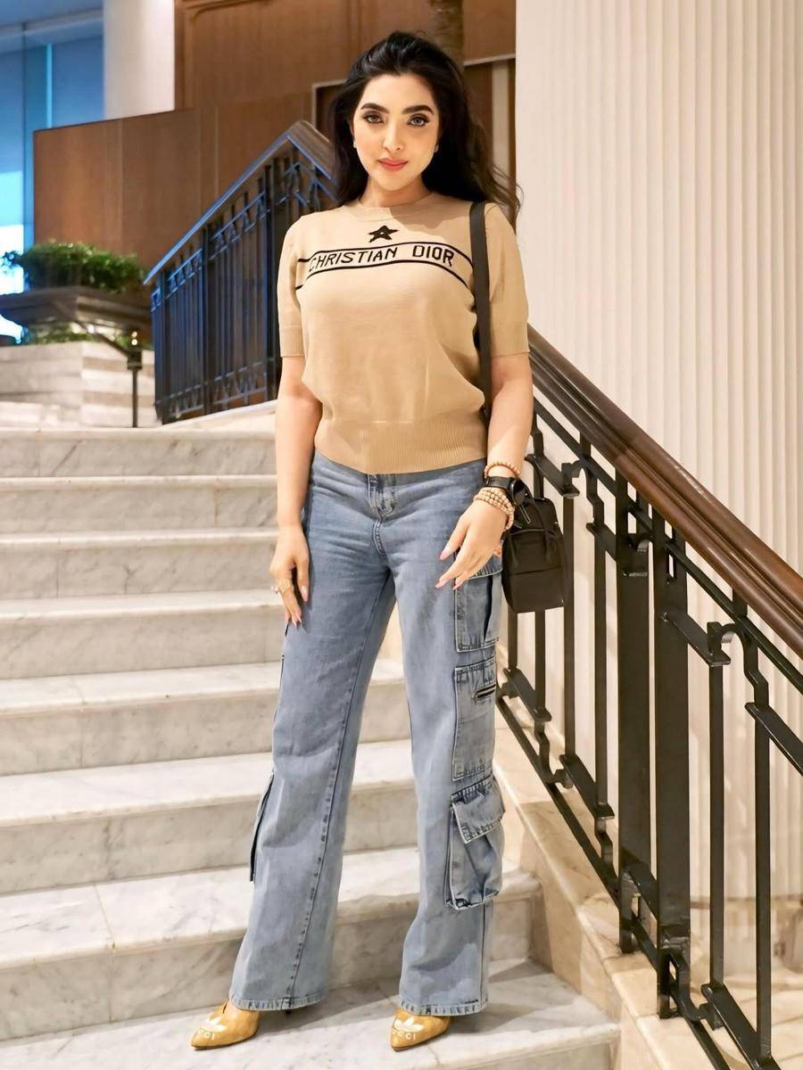 gaya busana kasual ala Ashanty (instagram.com/ashanty_ash)