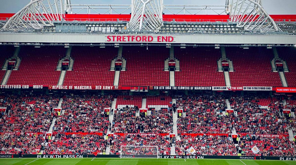 potret tribun Old Trafford (pexels.com/@biswash-lamichhane-2148841765)