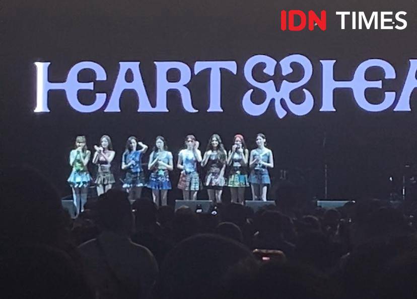 potret Hearts2Hearts di LaLaLa Festival 2025