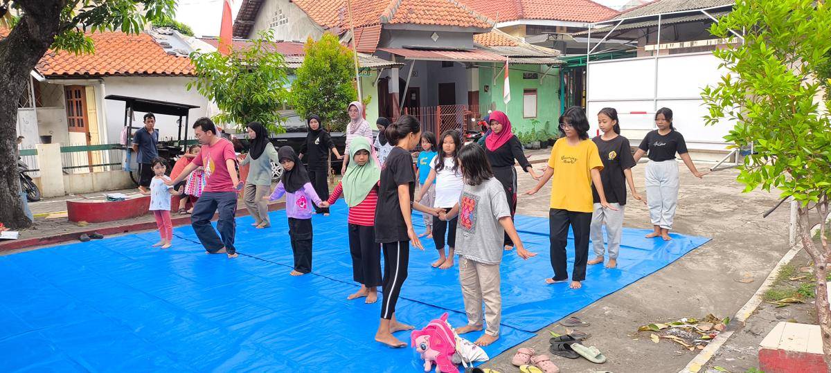 sanggar tari, menari