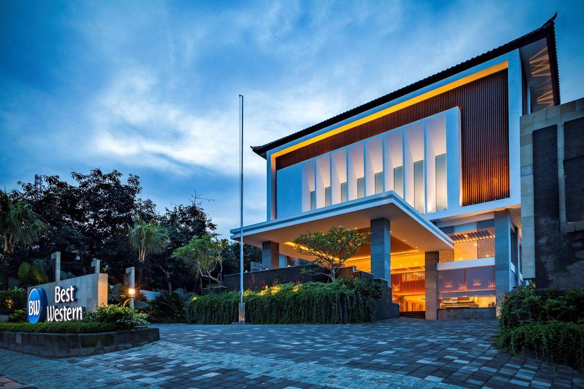 Exterior Building BW Kamala Jimbaran Bali.jpg