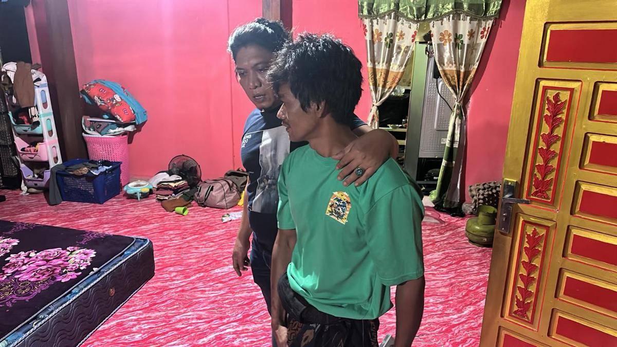 Polisi menangkap pelaku penipuan dengan modus jual-beli HP murah via TikTok. (dok. Istimewa)