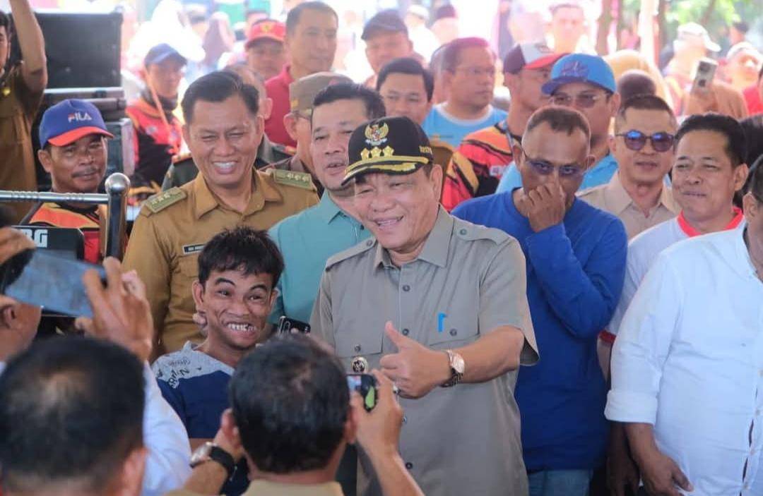 Bupati Muba saat membuka Balap Ketek Bajemo Open Race Season III. (Dok. Pemkab Muba)
