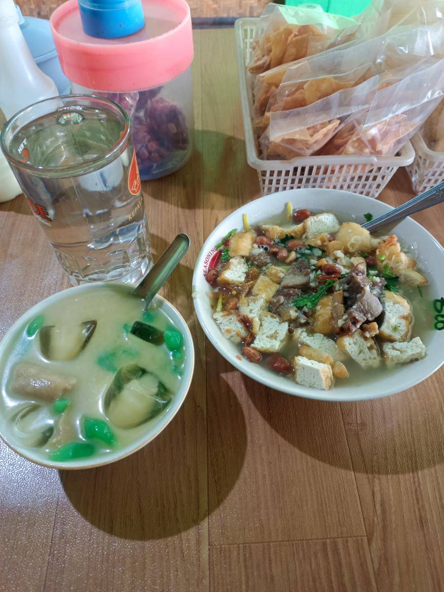 Bakmi Ketoprak dan Gempol Pleret Mangkuyudan (Dok. Pribadi)