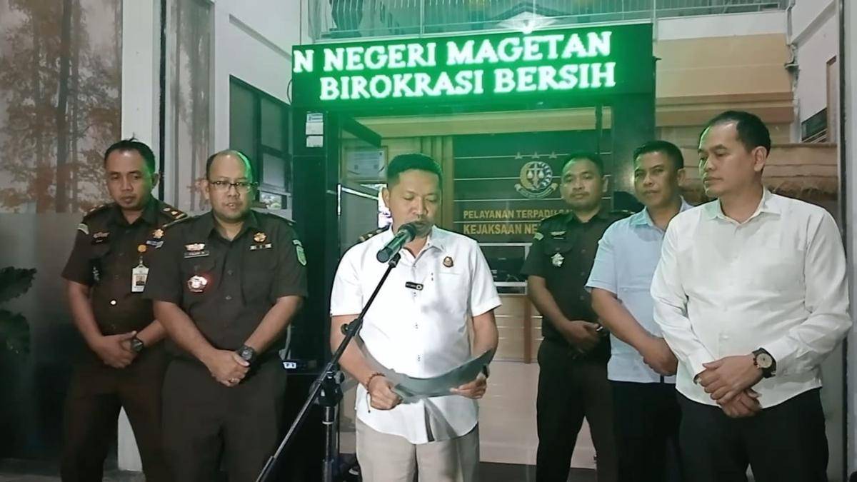 Kejari Magetan tetapkan dua orang tersangka dugaan korupsi pengadaan gamelan di Dikpora. IDN Times/Riyanto.