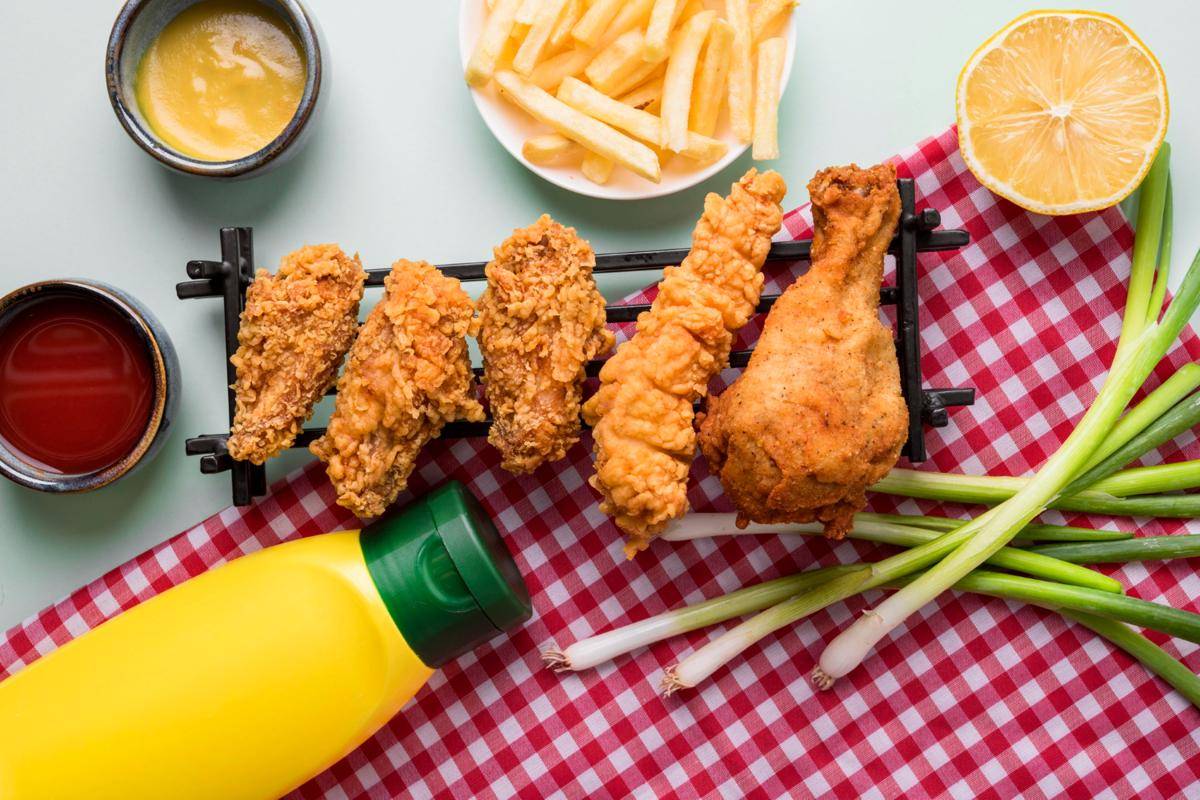 ilustrasi ayam goreng crispy