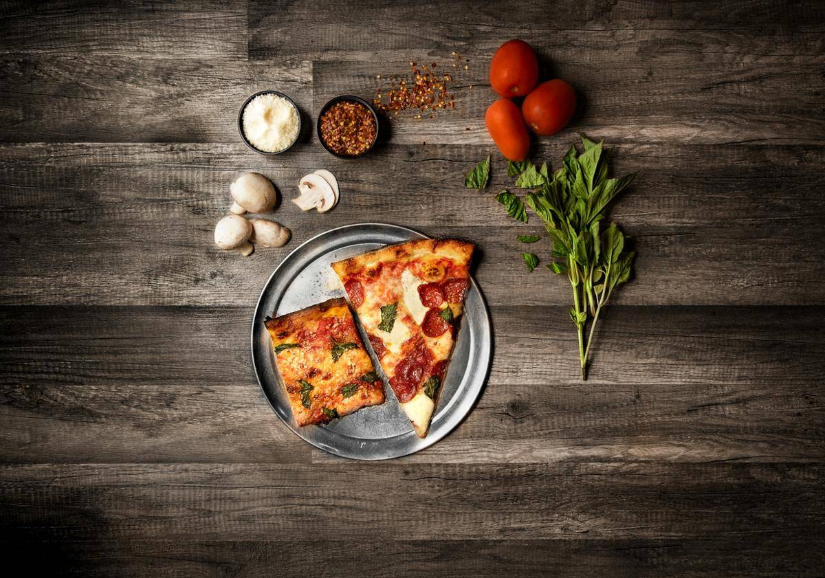 ilustrasi pizza dalam suhu ruangan (unsplash.com/Anthony Duran)