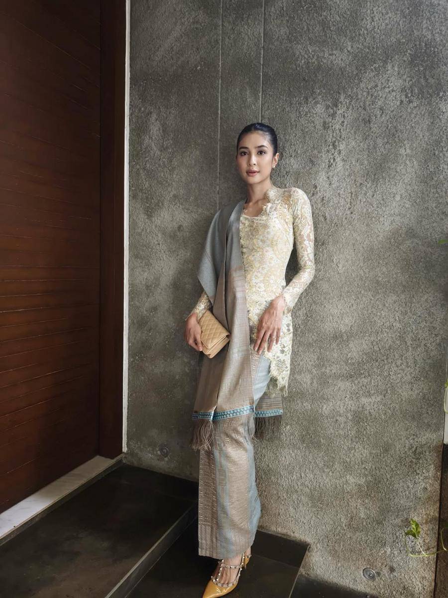 Inspirasi OOTD ala Mawar Eva