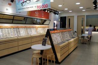 Dr. Specs(centerpoint.co.id)