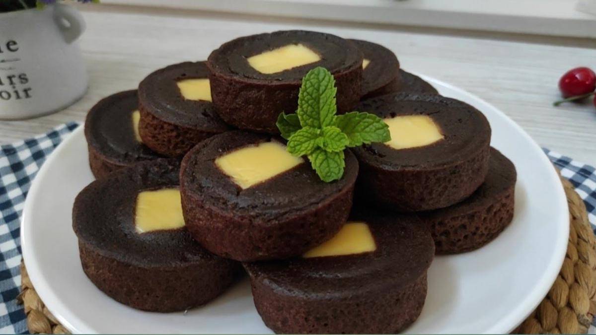 ilustrasi kue lumpur cokelat keju