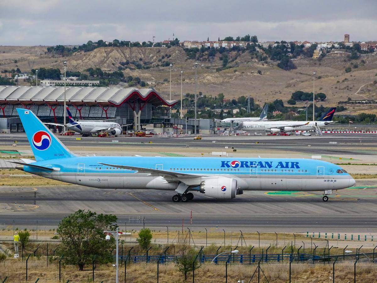 Pesawat Korean Air. (unsplash.com/maswdl95)
