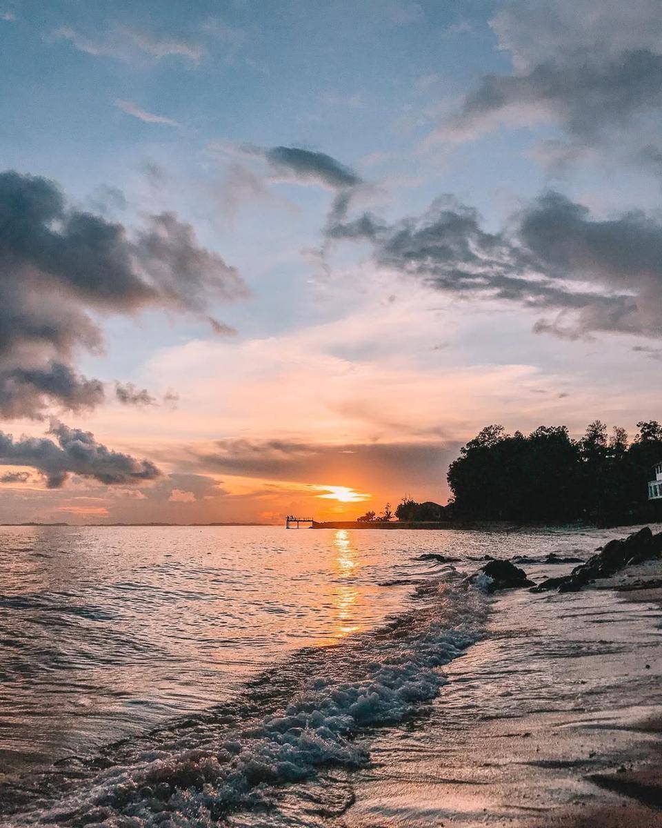 potret Pantai Mirota (instagram.com/lambrika)