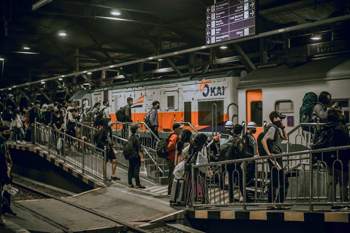 ilustrasi stasiun kereta (pexels.com/M Adriyawan)