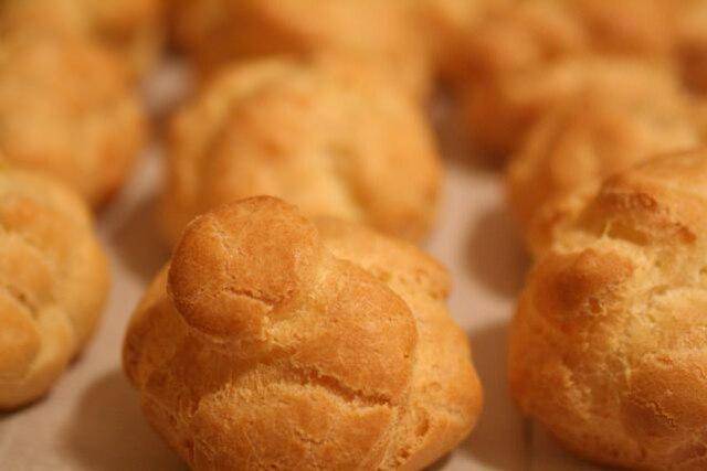 ilustrasi cream puff (commons.wikimedia.org/thebittenword.com)