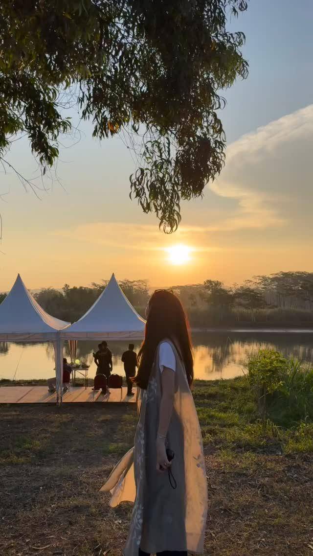 potret Beby Tsabina dan suami ke Pacitan