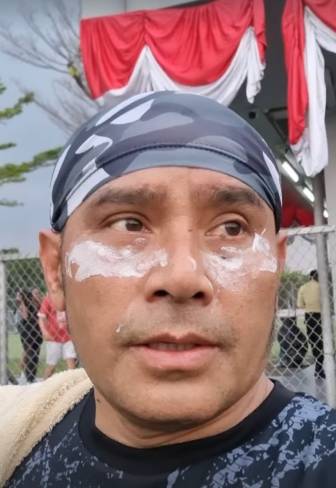 seleb terkena gas air mata saat main bola di Senayan