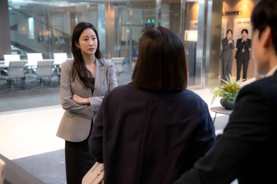 cuplikan drama Korea Beyond the Bar