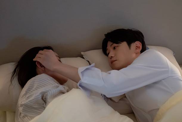 still cut drama Korea Beyond the Bar 
