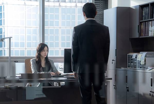 still cut drama Korea Beyond the Bar