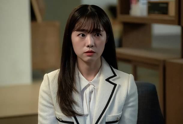 still cut drama Korea Beyond the Bar