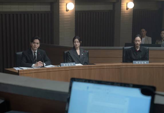 still cut drama Korea Beyond the Bar