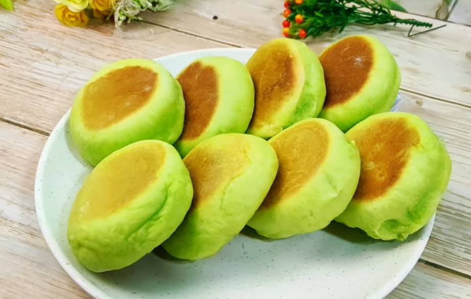 ilustrasi roti pandan keju
