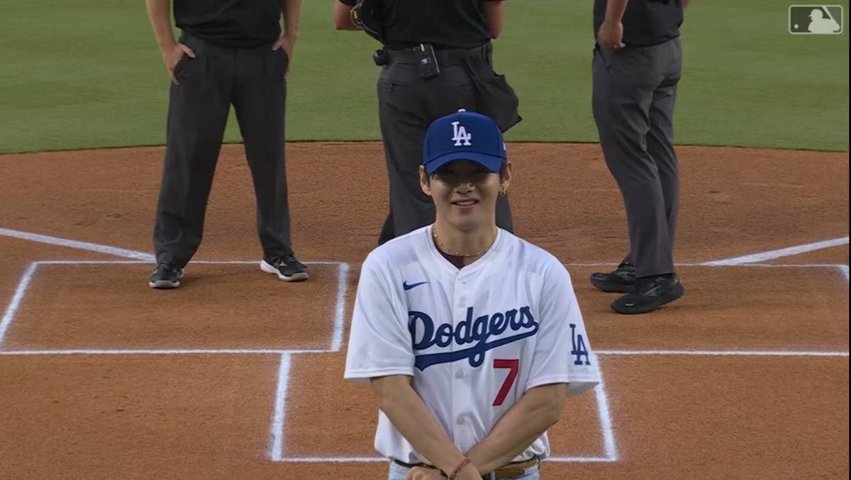 V BTS di LA Dodgers