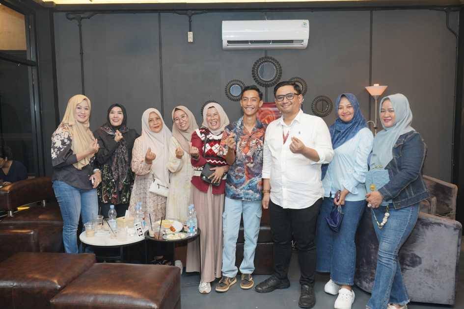 Grand Opening Cafe Komaskyfall X Familie oleh Wali Kota Metro