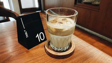 flat white.jpg