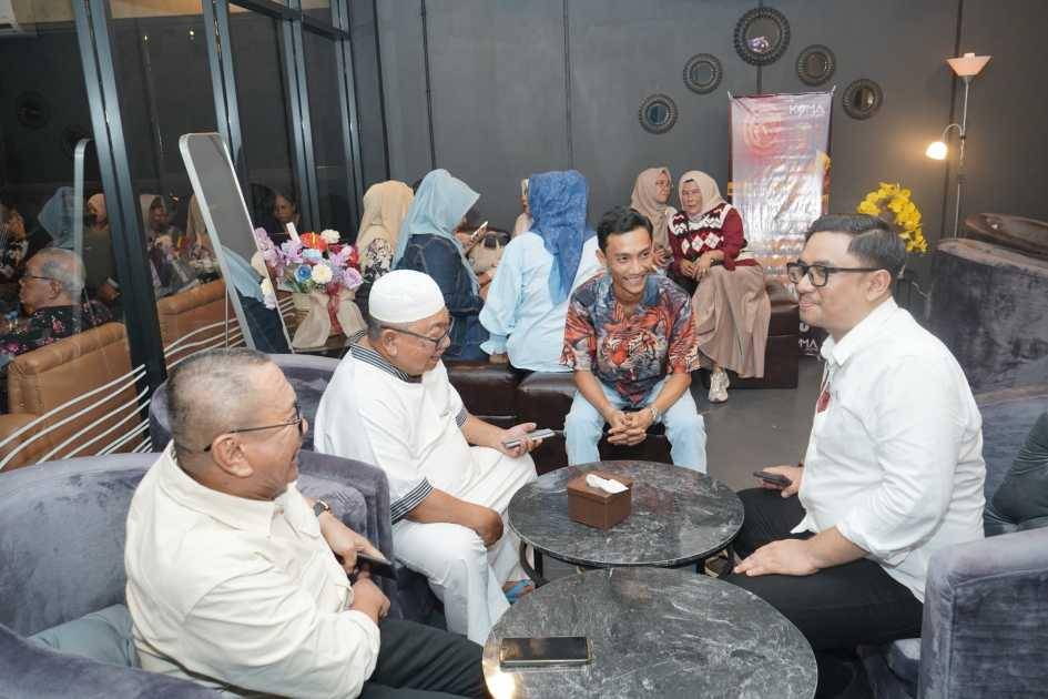 Grand Opening Cafe Komaskyfall X Familie oleh Wali Kota Metro