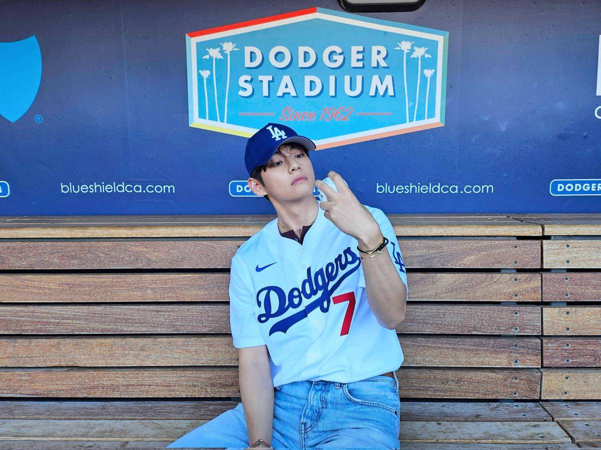 V BTS di LA Dodgers