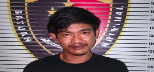 Pemuda bernama Dicky Ubaidillah ditangkap usai membakar rumah ibu kandungnya (Dok: Polres Lubuk Linggau)