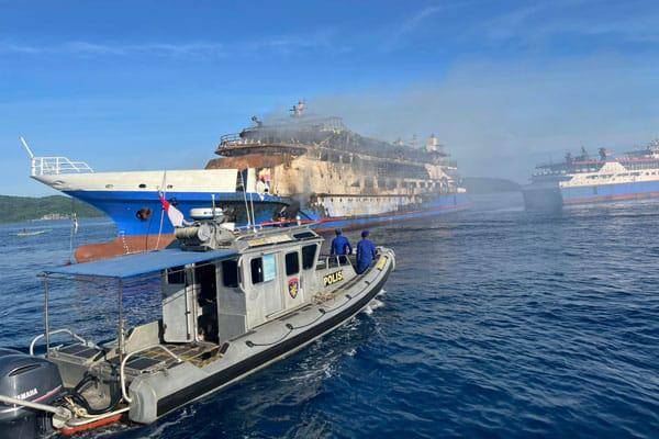 KM Barcelona VA di Peraira Pulau Talisei, Kabupaten Minahasa Utara, Sulawesi Utara, Minggu 20 Juli 2025/Istimewa